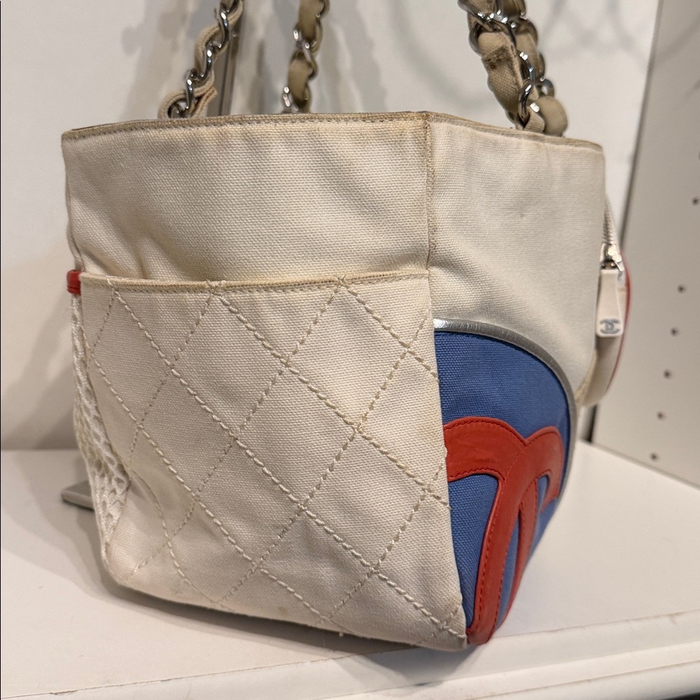 Authentic CHANEL Off-white Canvas CC No.5 Chain Shoulder Tote Bag - Picture 6 of 11